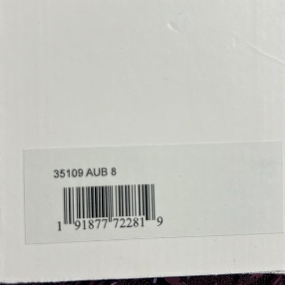 Mac Duggal 35109 NWT Embellished Flutter Sleeve Gown - Picture 14 of 14